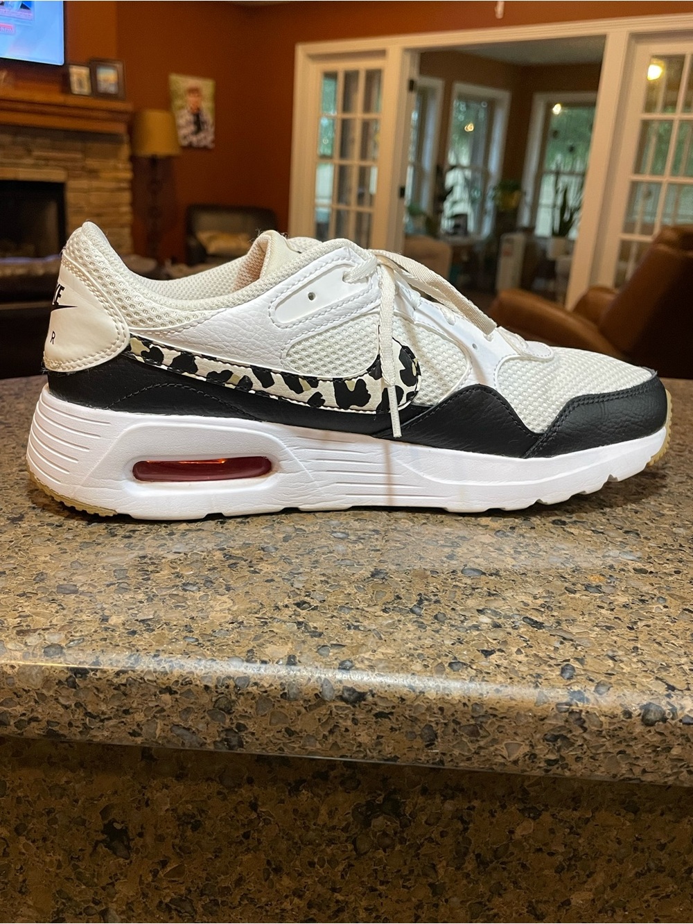 Nike Air Max SC Women’s Sz 10 White Black Leopard-Print Swoosh Athletic Shoes - Picture 6 of 10